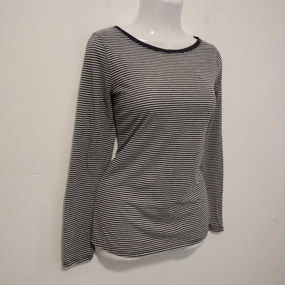 Old Navy - Striped Long Sleeves Tee - Picture 4 of 12